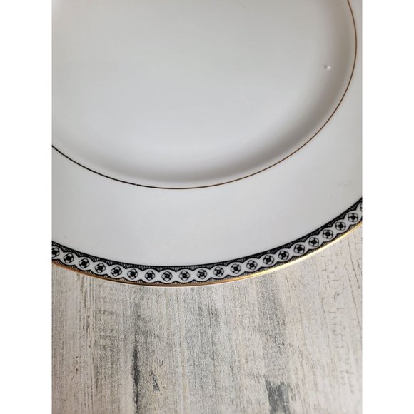 Wedgwood bone china black ulander 10" dinner plate - Picture 4 of 6